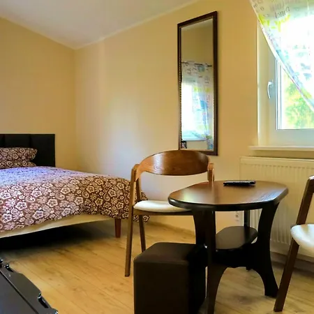 Pod Kasztanem Homestay szállás Lubin